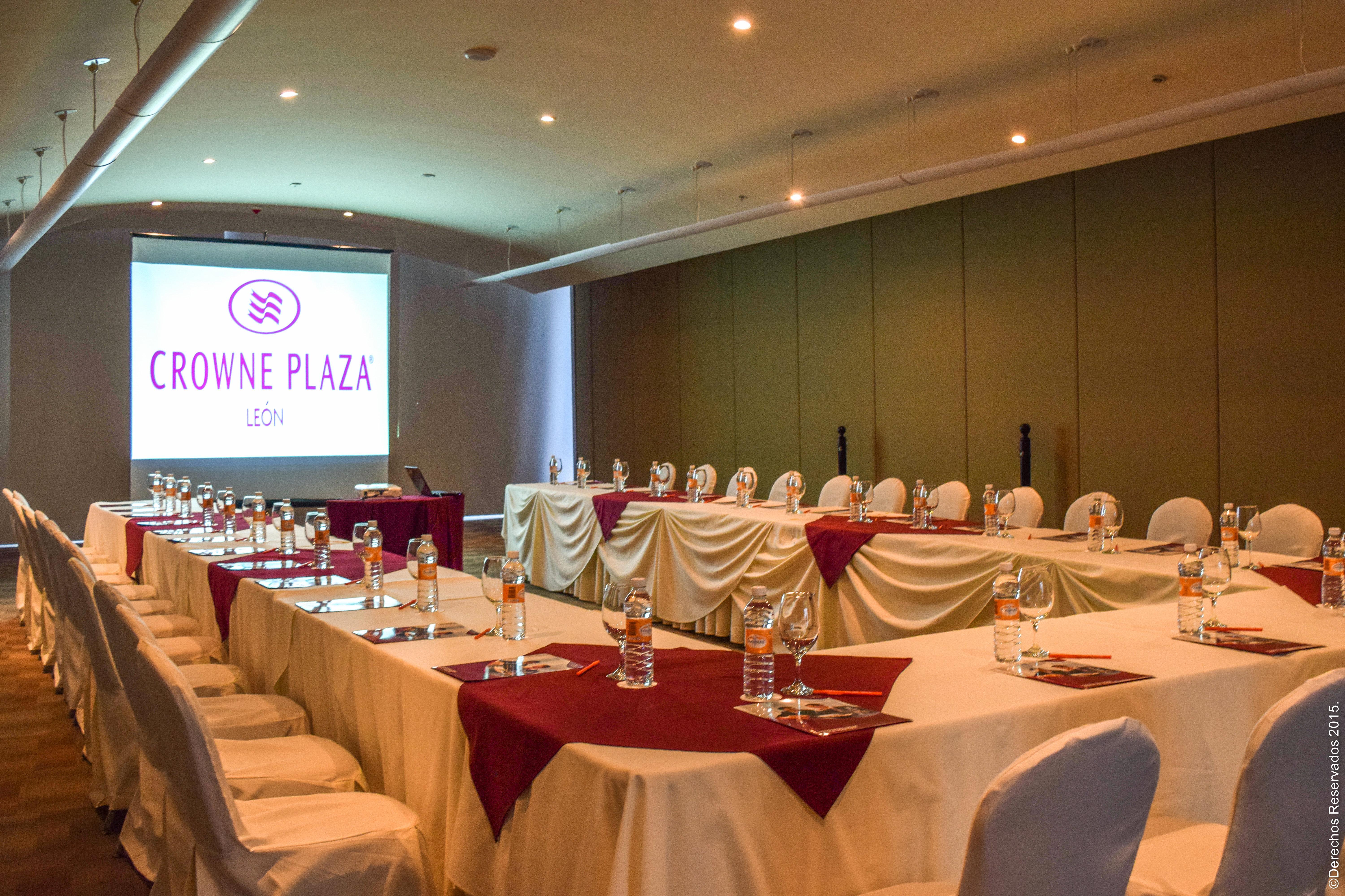 Hotel Crowne Plaza Leon By Ihg Extérieur photo