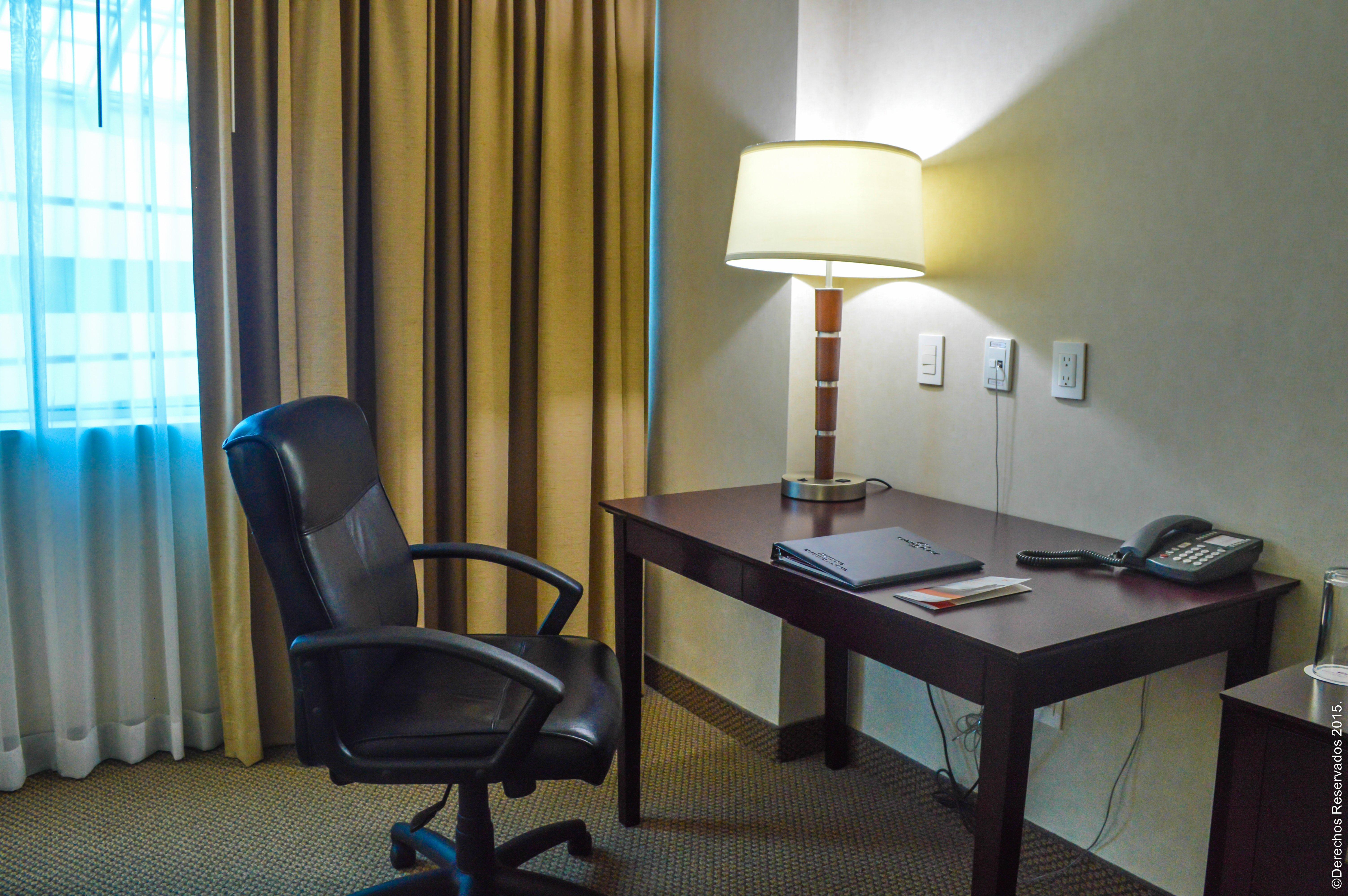 Hotel Crowne Plaza Leon By Ihg Extérieur photo